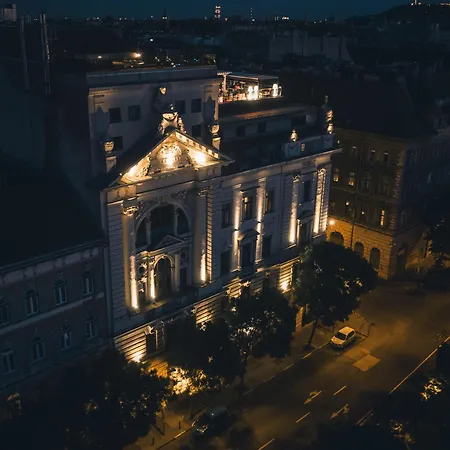 Mystery Budapest, Preferred & Budapest