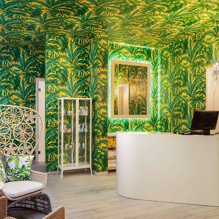 Mystery Budapest, Preferred & Hotel