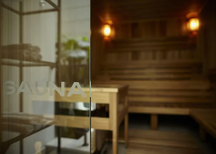 Mystery Budapest, Preferred & 5*