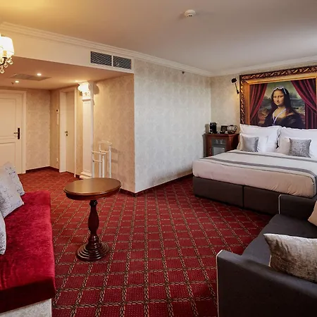 Mystery Budapest, Preferred & Hotel
